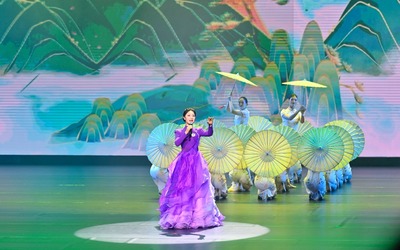 文化中国行|共赴文艺之约,中国文联文艺志愿服务团献艺山城